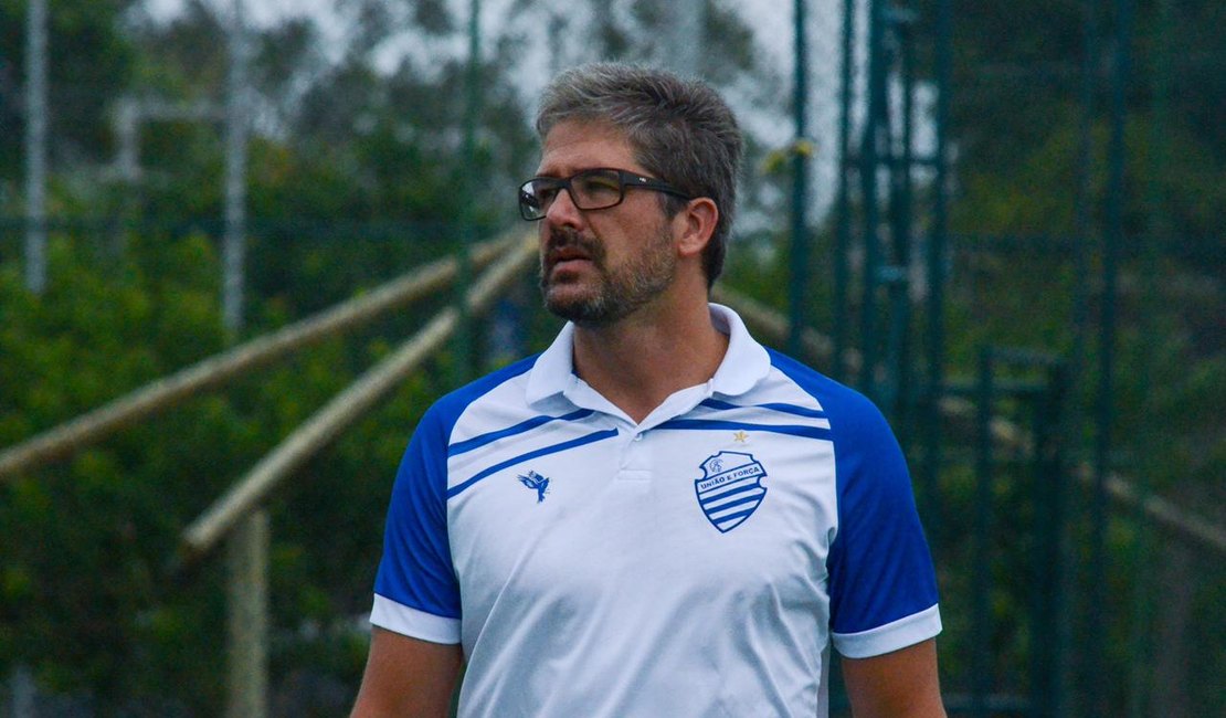 Diretor de futebol do CSA comenta pré-temporada