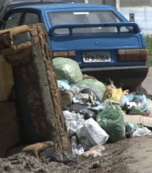Moradores denunciam falta de coleta de lixo; Prefeitura não esclarece suspensão