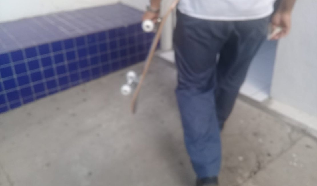 Jovem é preso por furtar skate em loja do Centro de Maceió