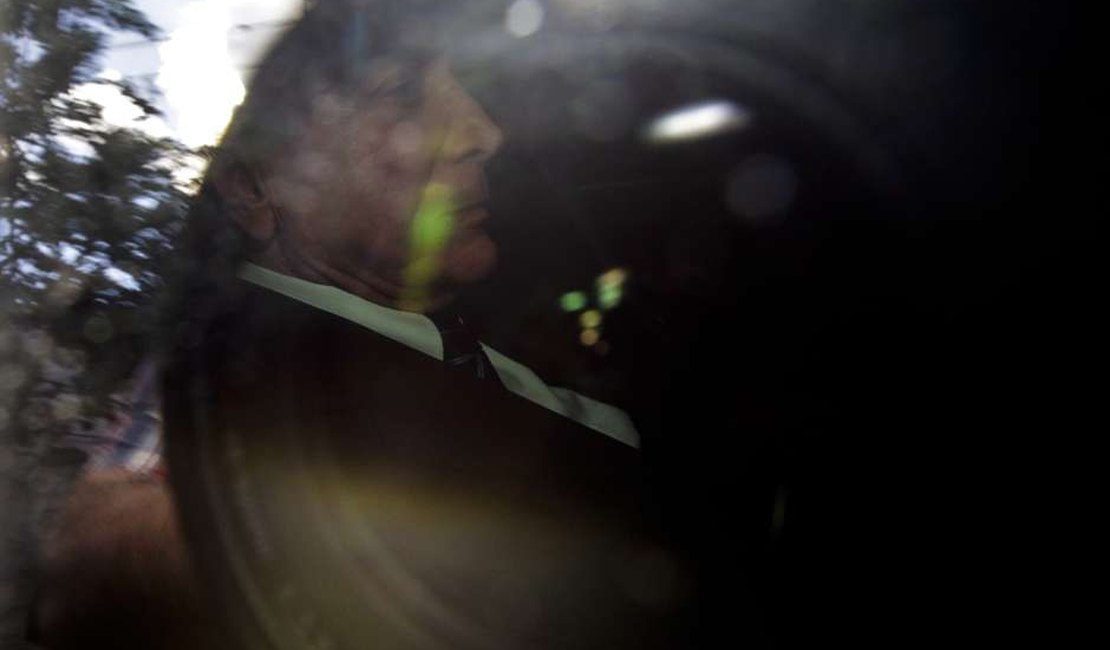 Após 6 dias, ex-presidente Michel Temer deixa a prisão em SP
