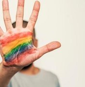 Ambev demite funcionário que fez comentário homofóbico em rede social