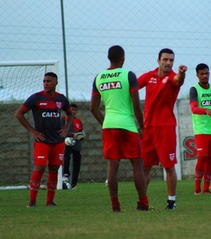 Anderson Conceição fala em sequência de vitórias para CRB ganhar confiança