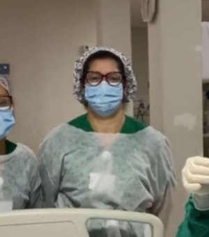 Enfermeiras viralizam ao extubar paciente com Covid-19