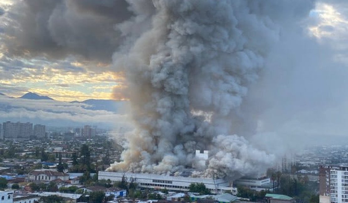 Incêndio toma hospital no Chile e pacientes são transferidos
