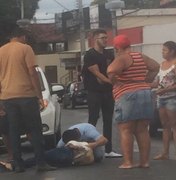 Colisão entre carro e moto deixa mulher ferida no bairro do Pinheiro, em Maceió