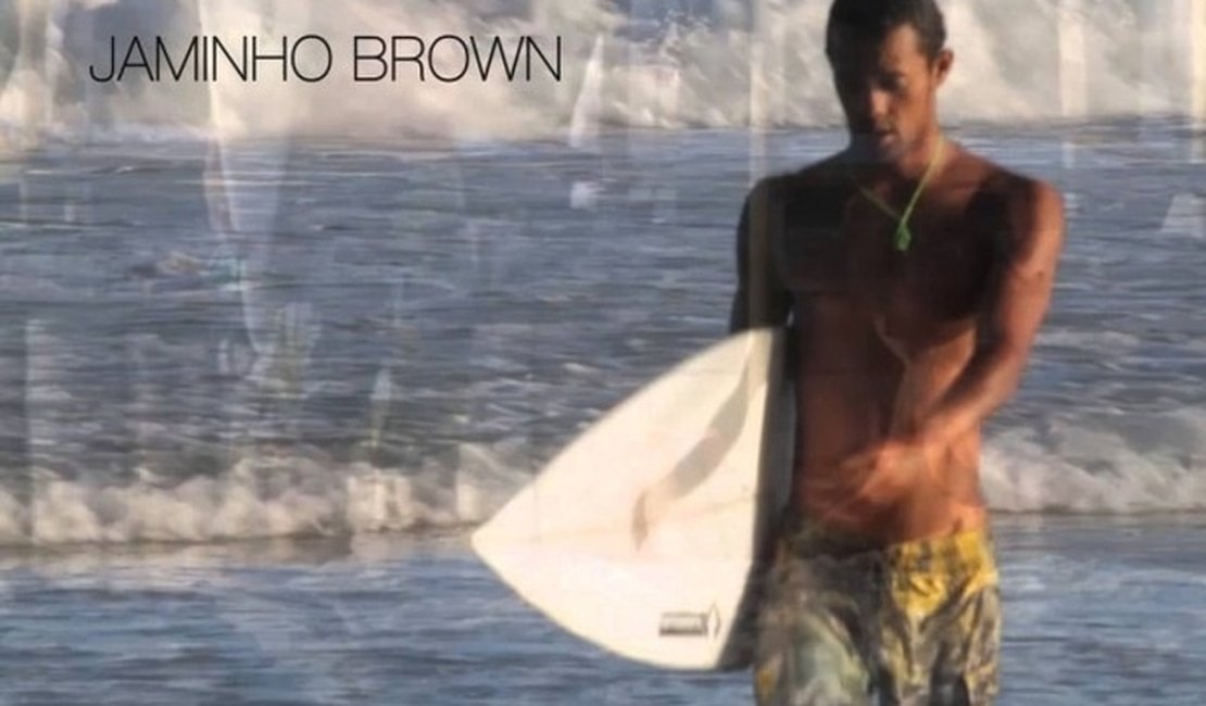 Surfista foi morto na Praia do Francês por dívida com traficante, diz delegado