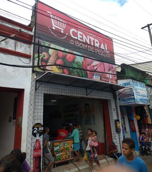 Supermercado é arrombado em Porto Calvo e bandidos levam dinheiro