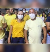 Fernanda Cavalcanti celebra vitória com apoiadores em São Luís do Quitunde
