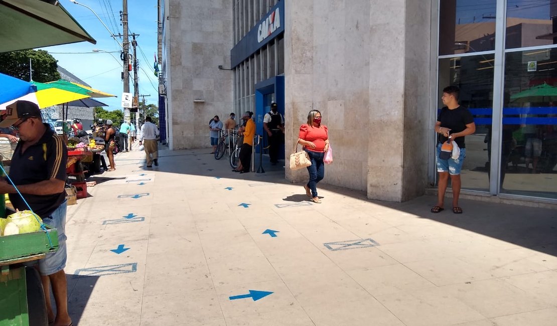 Funcionários da Caixa em Alagoas entram em greve a partir desta terça (27)