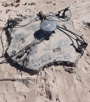 Boia satélite ecológica é achada na Praia do Boqueirão