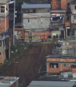 Deslizamento de encosta deixa 12 famílias desalojadas no Rio de Janeiro