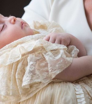 Príncipe Louis, filho de William e Kate, é batizado em Londres