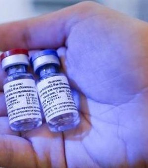 Rússia produz primeiro lote de vacina Sputnik V contra a covid-19