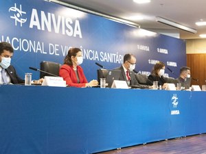 Técnicos da Anvisa recomendam uso emergencial da vacina de Oxford