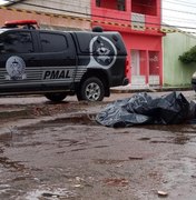 Homem é assassinado em praça no bairro Jardim Esperança, em Arapiraca