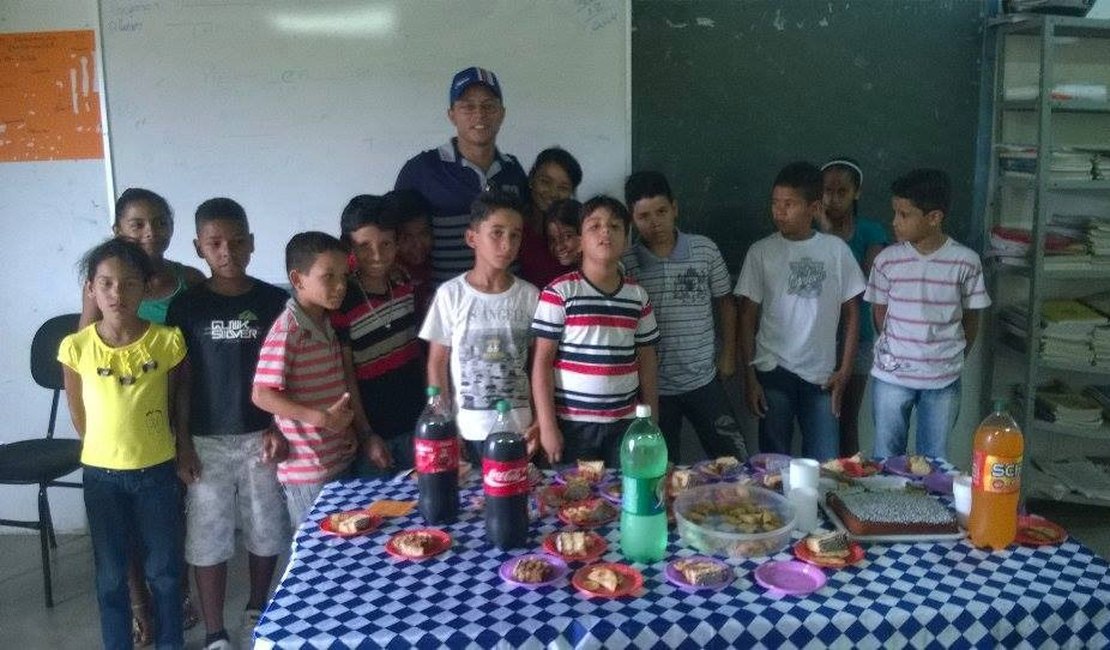 “Professor Edmilson era amado pelas crianças da escola”, diz coordenador