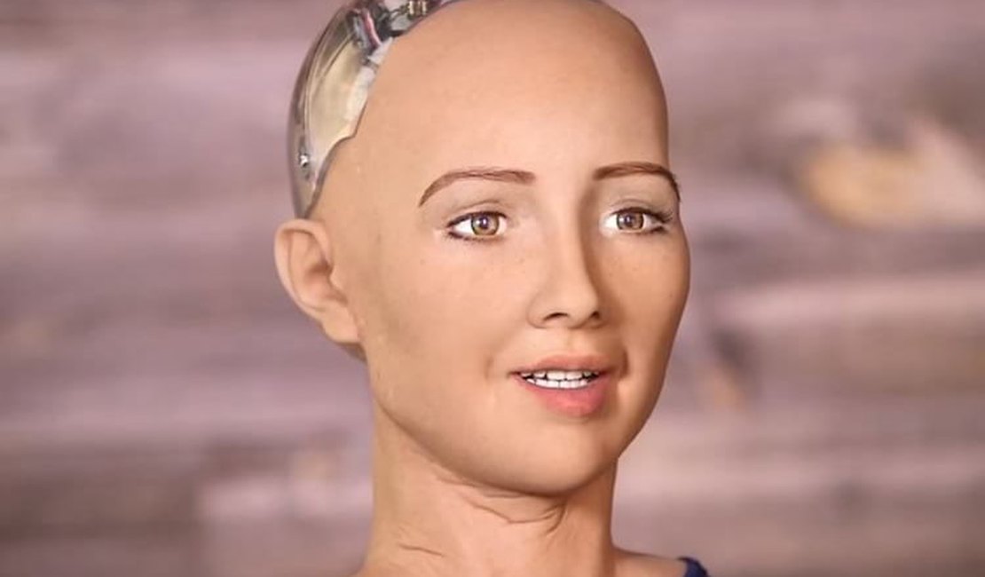 Primeira robô a ganhar cidadania diz que quer deixar o mundo melhor