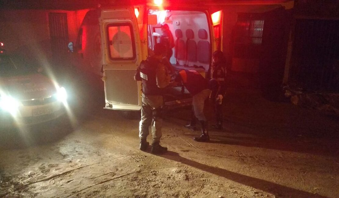 Duas pessoas são socorridas após esfaqueamentos em Maceió