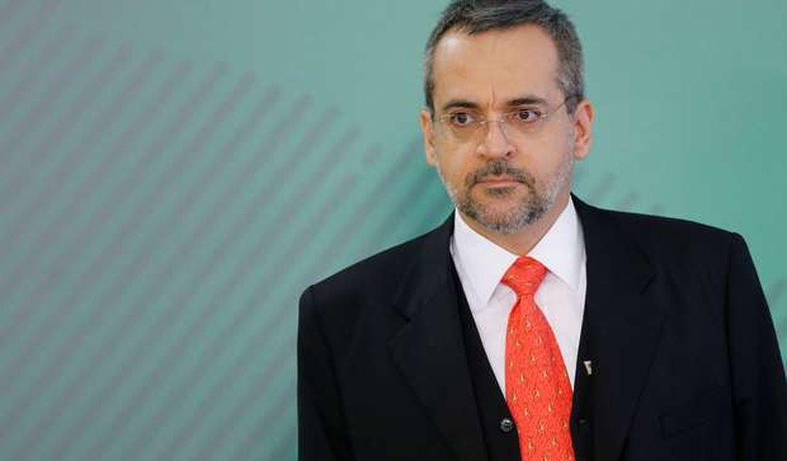 Novo ministro defende tirar Bolsa Família de aluno agressor
