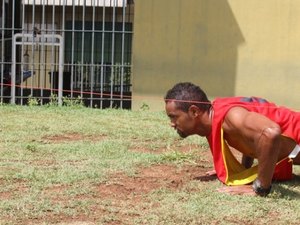 Preso por homicídio, goleiro Bruno é pretendido por clube paulista
