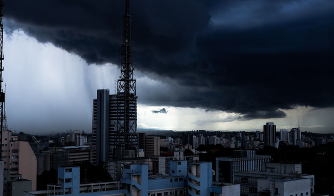 Após Bahia, estados do sudeste serão os próximos a enfrentar chuva extrema