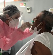 Dentista faz trabalho voluntário em Hospital de Campanha