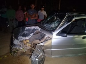 Colisão entre moto e carro provoca a morte de uma pessoa na zona rural de Arapiraca 