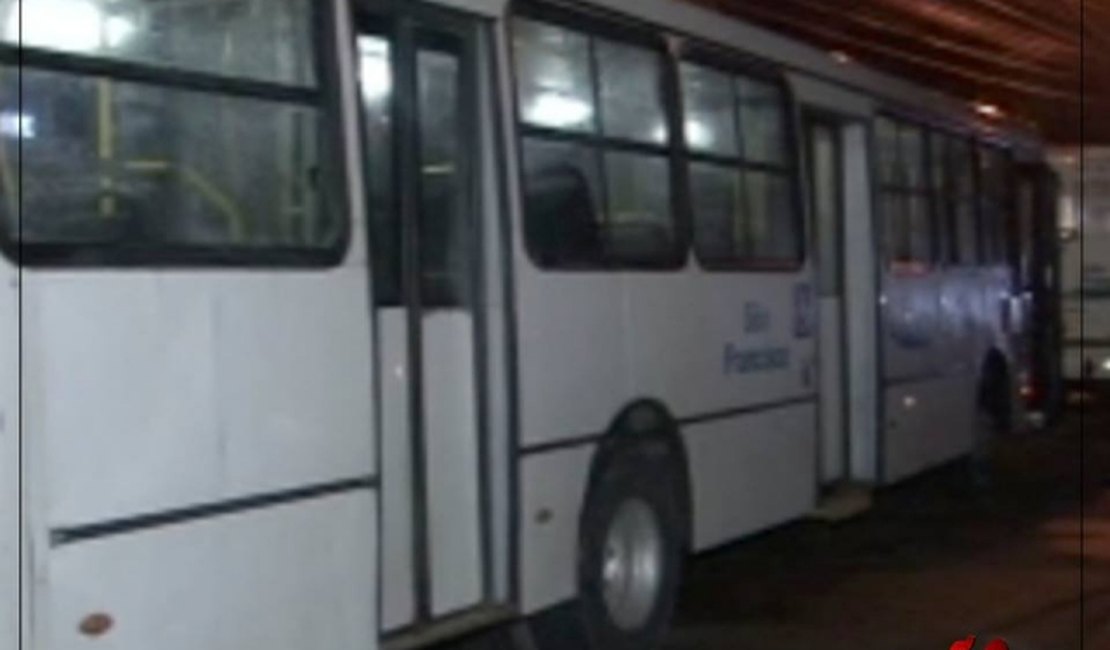 Três ônibus da mesma empresa são assaltados em  apenas 30 minutos na capital
