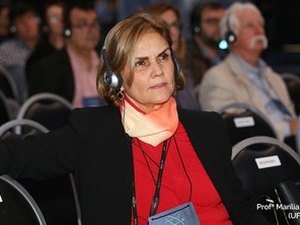 Após Bolsonaro revogar homenagem, professora da UFAL recusa medalha de Mérito Científico