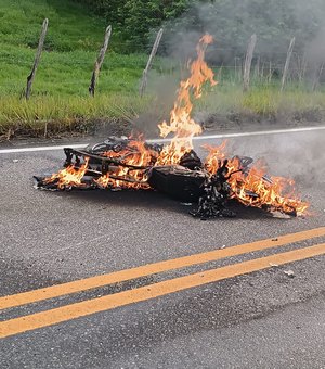 Colisão entre motos deixa feridos no Passo de Camaragibe