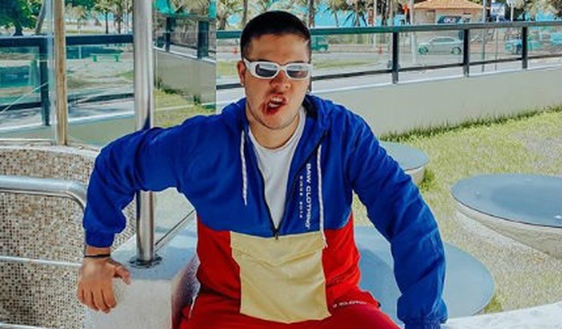 Influenciador Alvaro sobre o cancelamento na internet: “Durmo chorando, acordo chorando”