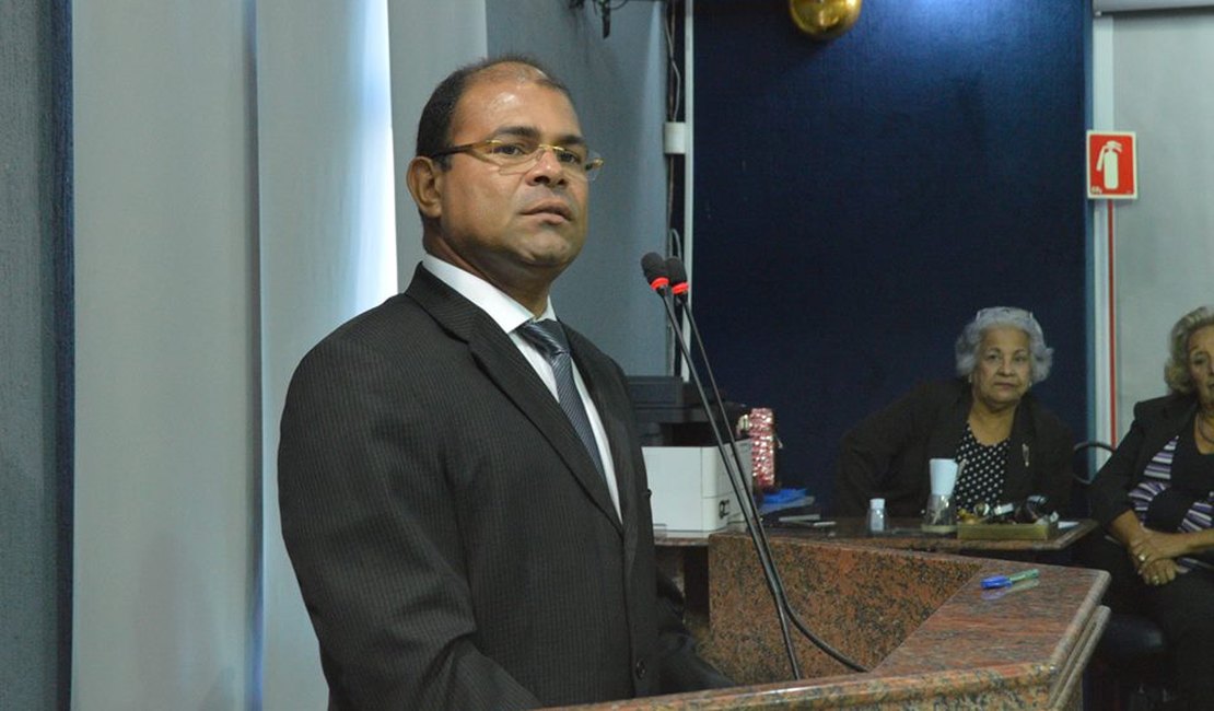 “Burros prepararam esse projeto” diz vereador sobre PL encaminhado à Câmara
