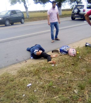 Acidente envolvendo carro e moto deixa casal ferido no Pilar