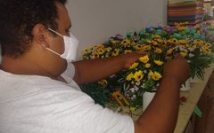 Produção de flores para o dia de Finados e exportação para países da América do Sul e Europa