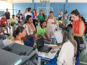'Registro para todos” atende centenas de sertanejos em Delmiro Gouveia
