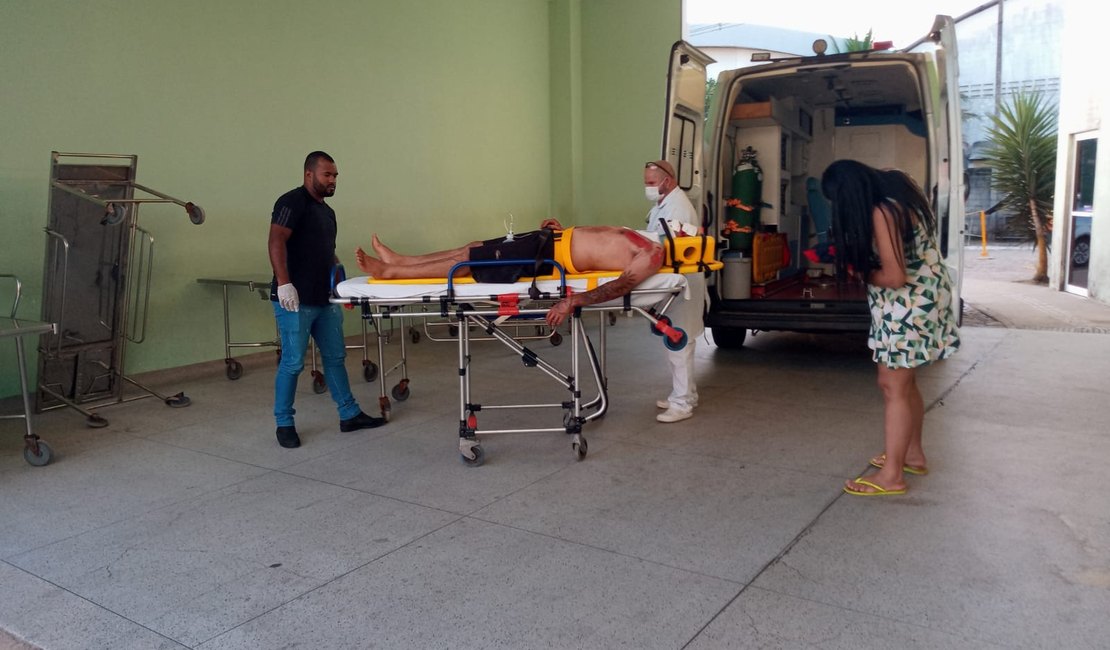 Colisão entre moto e carro deixa homem ferido em Teotônio Vilela