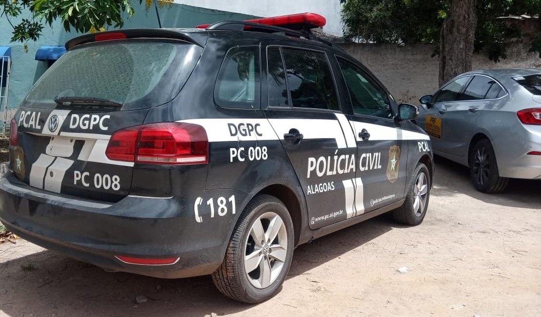 Criminosos invadem loja em Arapiraca e roubam sacolas com roupas