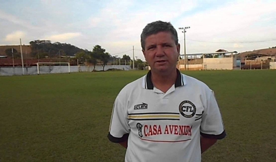 CSA anuncia técnico Ney da Mata e contrata 13 jogadores para a série C