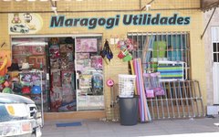 Lojas do Centro de Maragogi estão repletas de produtos