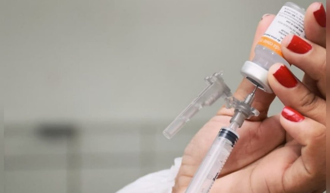 Covid-19: Saúde avança em negociações com laboratórios para vacinas