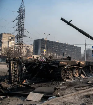 Sem avanços, Rússia diz ter encerrado “primeira etapa” da guerra na Ucrânia