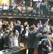 Assembleia da Venezuela declara “formalmente a usurpação” do governo