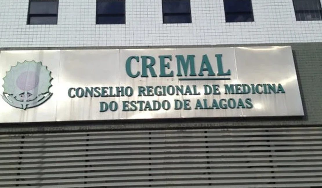 Polícia aguarda novas denúncias contra falsa médica que atuava em Maceió