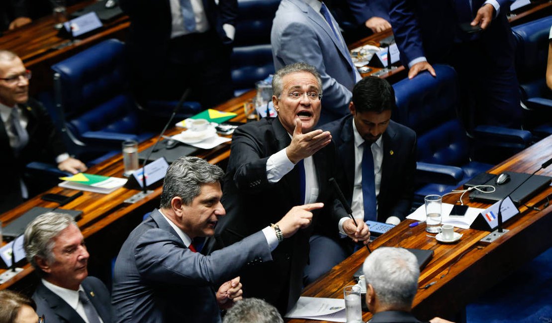 Renan questiona competência de adversário em presidir sessão e inicia bate-boca
