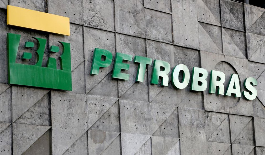 Lucro da Petrobras sobe 1.400% e chega a R$ 106,6 bilhões em 2021