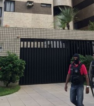Acusado de roubo é preso em residência na Ponta Verde