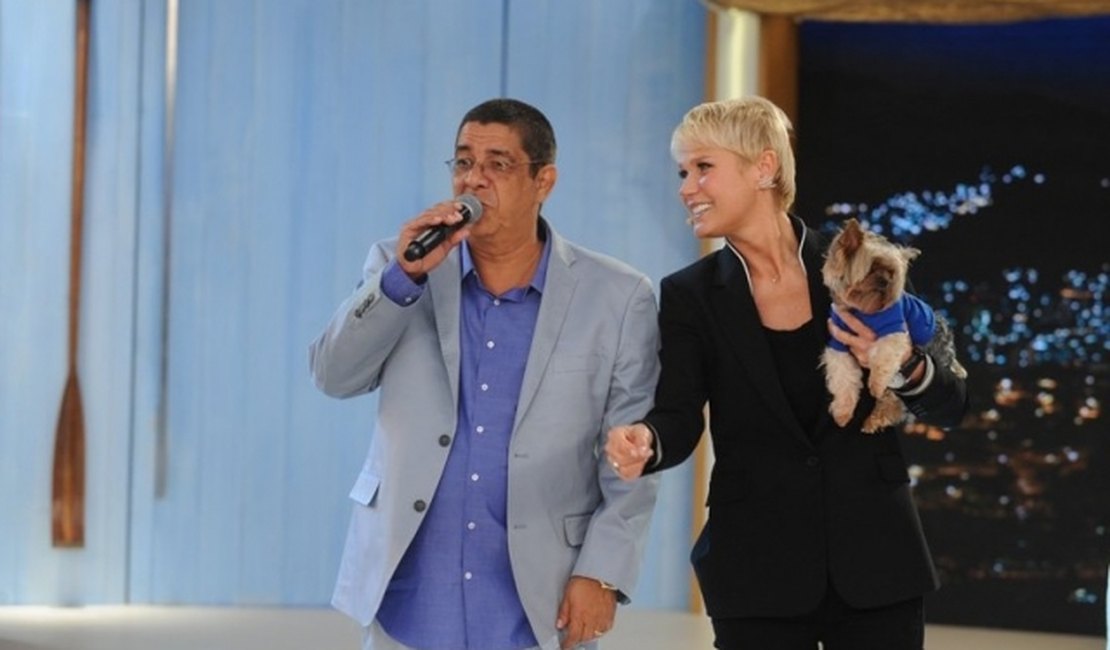 Zeca Pagodinho chama Xuxa de 'Globeleza' e é corrigido pela apresentadora