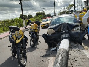Maceió e Arapiraca lideram ranking de colisões contra postes em AL