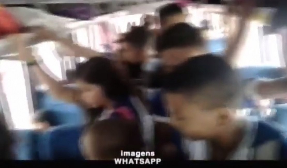 Superlotação em ônibus ameaça segurança de alunos da rede municipal de Rio Largo