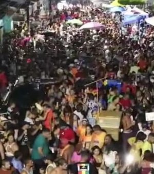Vice-prefeito ignora proibição e promove festa sem protocolos sanitários com trio elétrico pelas ruas